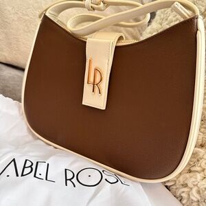 Label rose shoulder bag